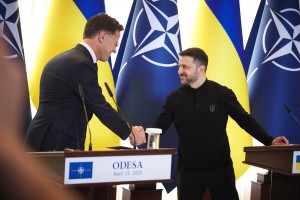 В Одесі Президент Володимир Зеленський провів зустріч із Генеральним секретарем НАТО Марком Рютте, 15 квітня 2025 року.