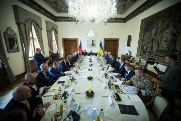 Volodymyr Zelenskyy Met with Representatives of Leading Czech Defense Companies