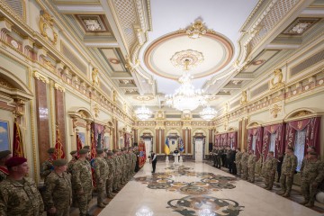 У День піхоти ЗСУ Президент відзначив державними нагородами воїнів-піхотинців