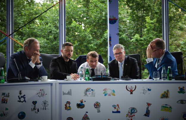 Leaders of Ukraine, France, the United Kingdom, Germany, and Poland Hold a Phone Call with U.S. President Donald Trump  