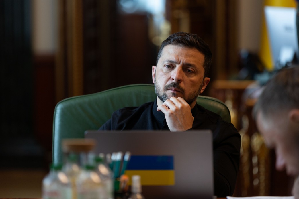 Президент України Володимир Зеленський провів телефонну розмову з Президентом Фр...