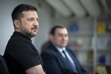 Президент зустрівся з українськими науковцями та відзначив їх державними нагородами