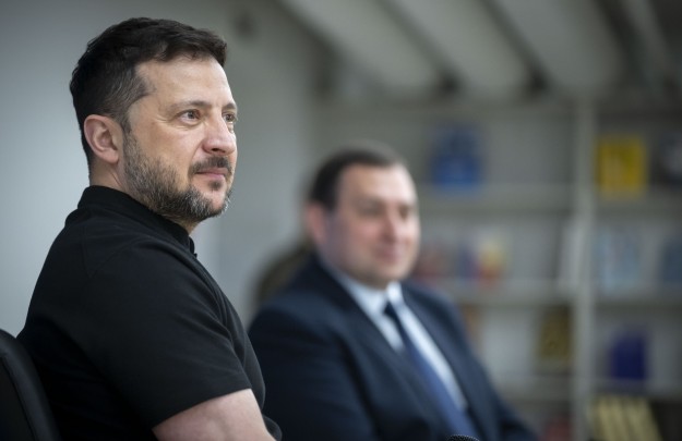 Президент зустрівся з українськими науковцями та відзначив їх державними нагородами