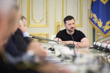 Володимир Зеленський зустрівся з представниками національних меншин і корінних народів України