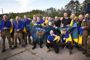 Україна повернула 390 військових та цивільних під час першого етапу великого обміну, 23 травня 2025 року.