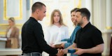 Президент Володимир Зеленський і перша леді Олена Зеленська вручили дітям нову відзнаку «Майбутнє України», 3 червня 2025 року.