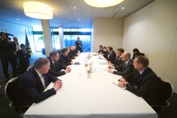 Presidents of Ukraine and France Discuss Further Diplomatic Efforts