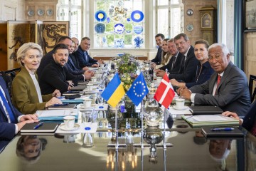 Volodymyr Zelenskyy Holds Joint Meeting with Prime Minister of Denmark, President of the European Council, and President of the European Commission