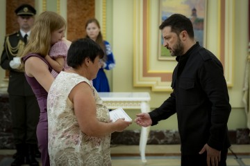 The President Presents 20 Apartment Certificates to Heroes of Ukraine and to the Families of Fallen Warriors