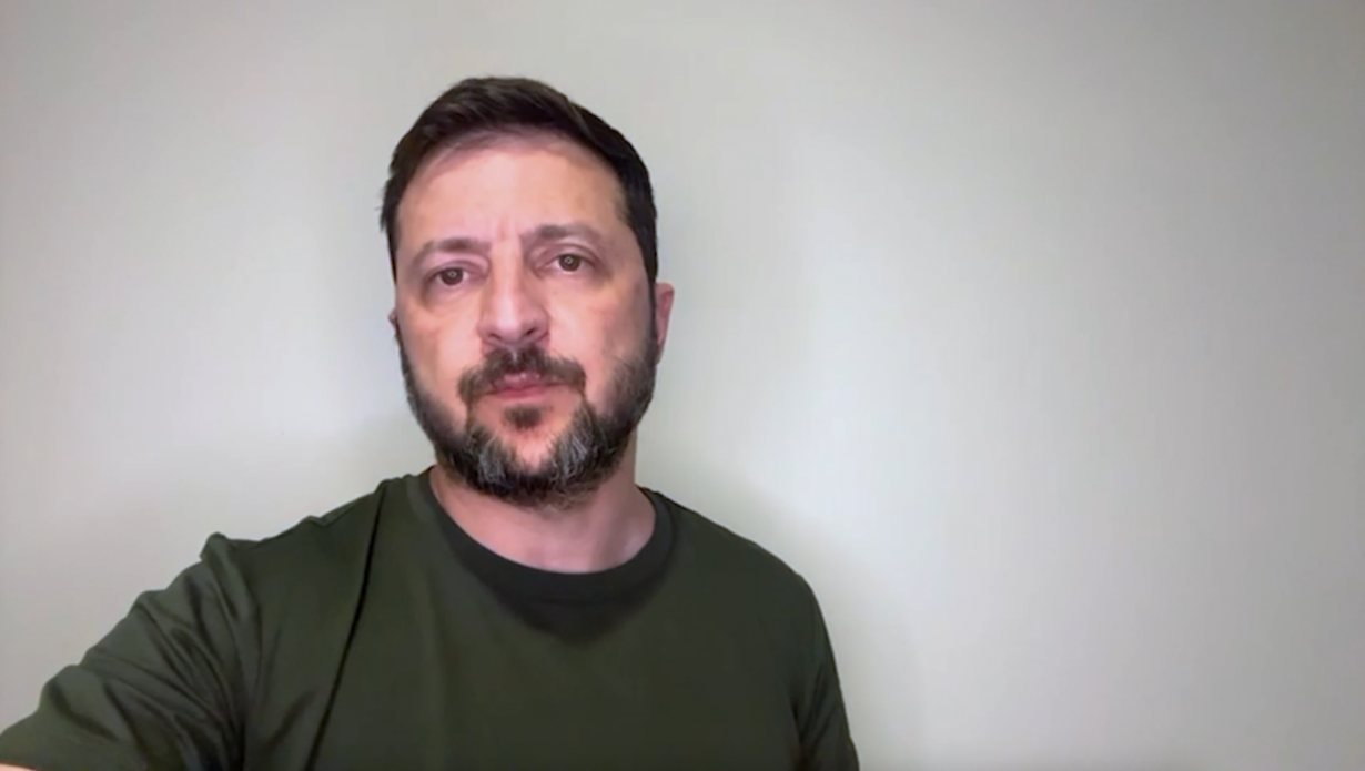 Auguro la salute, cari ucraini! La cosa più importante. Il primo è i militari. O...