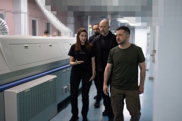 Volodymyr Zelenskyy Meets with Employees of an Enterprise Producing Electronics for Missiles and Drones