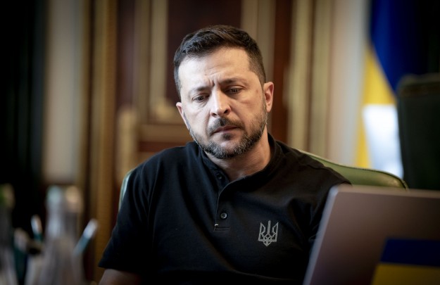 Volodymyr Zelenskyy and Keir Starmer Discuss Increased Drone Production and Sanctions Against Russia