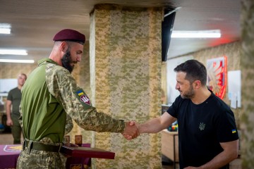 President Thanked Warriors of the 95th Polissia Separate Air Assault Brigade for Their Participation in the Kursk Operation and Presented Them with State Awards