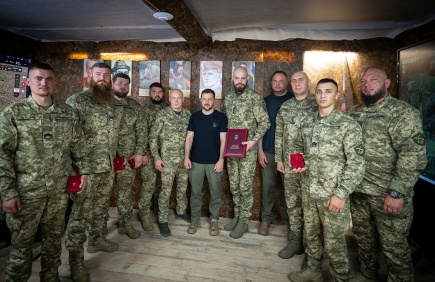 President Met with Warriors of the 225th Separate Assault Regiment on the Anniversary of the Start of the Kursk Operation and Presented State Awards
