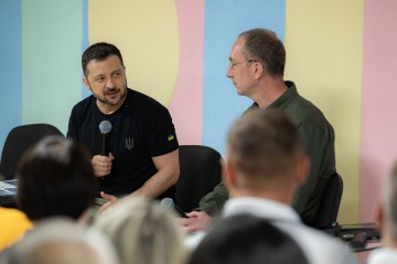Volodymyr Zelenskyy Discussed Key Challenges in Frontline Territories with Heads of Territorial Communities in the Sumy region