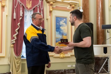 President Presented State Awards to Oil and Gas Industry Workers