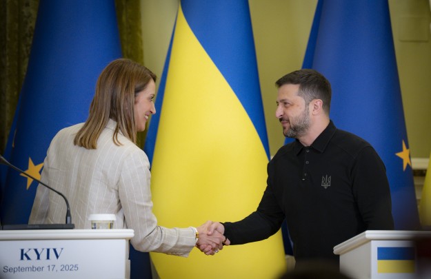 Підтримка євроінтеграції та посилення санкцій проти Росії: Володимир Зеленський зустрівся з Робертою Мецолою