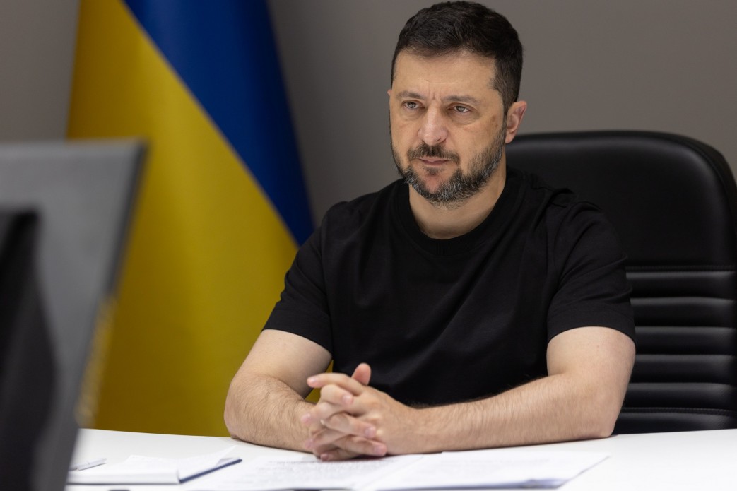 Dzień dobry! Dzień dobry, wszyscy! Donalde, panie premier! Pani Kolly Pisarska, ...
