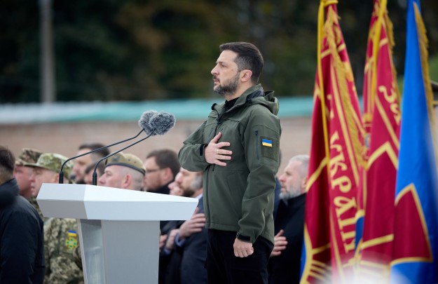 Українці витримали десятки спроб завоювання, Україна вистоїть і зараз проти Росії – Президент під час заходів із нагоди Дня захисників і захисниць