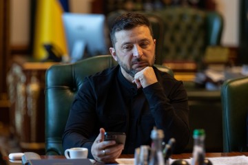 Volodymyr Zelenskyy and Emmanuel Macron Discussed Countering Russian Strikes and Coordinated Contacts with Other Partners