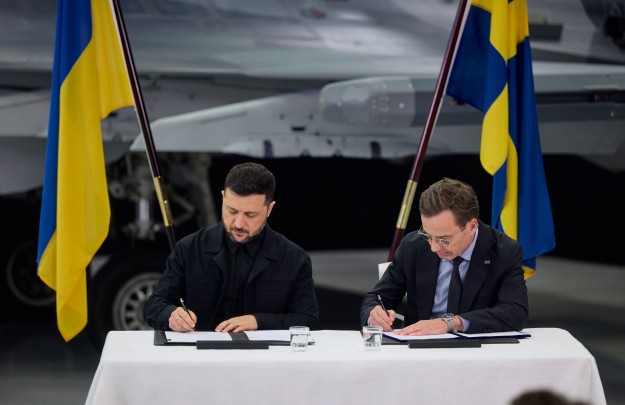 Volodymyr Zelenskyy and Ulf Kristersson Signed the First Document Paving the Way for Ukraine to Acquire Gripen Fighter Jets