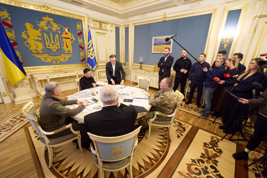 Der Präsident der Ukraine, Wolodymyr Selenskyj, unterzeichnete zwei Dekrete zur ...