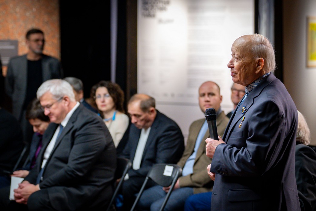 Президент зустрівся з діячами культури напередодні Всеукраїнського дня працівників культури та майстрів народного мистецтва Президент зустрівся з діячами культури напередодні Всеукраїнського дня працівників культури та майстрів народного мистецтва