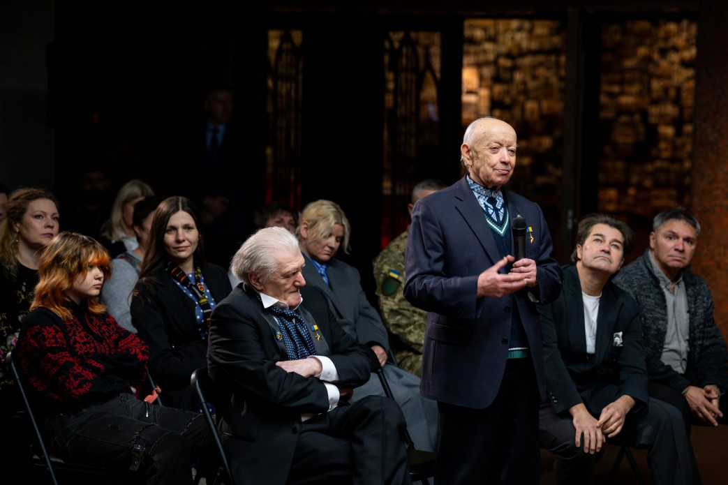 Президент зустрівся з діячами культури напередодні Всеукраїнського дня працівників культури та майстрів народного мистецтва Президент зустрівся з діячами культури напередодні Всеукраїнського дня працівників культури та майстрів народного мистецтва