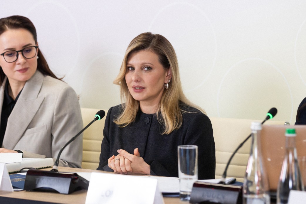 В Бородянці Олена Зеленська взяла участь у засіданні Ради безбар’єрності В Бородянці Олена Зеленська взяла участь у засіданні Ради безбар’єрності