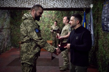 На Запоріжжі Володимир Зеленський заслухав доповідь командира 128-ї ОГШБр про оборону в районі Степногірська