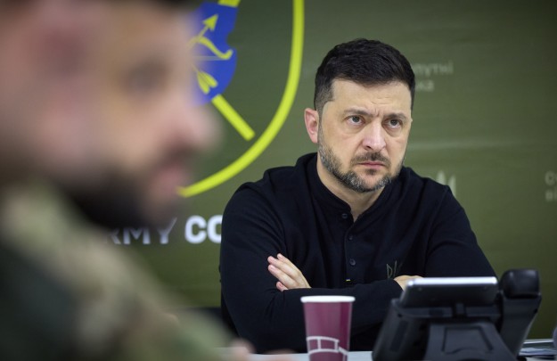 На Запоріжжі Президент провів безпекову нараду з військовим командуванням: оперативна ситуація, протиповітряний захист та укріплення