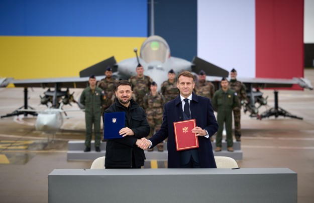 Volodymyr Zelenskyy and Emmanuel Macron Signed a Document Enabling Ukraine to Acquire 100 Rafale Aircraft