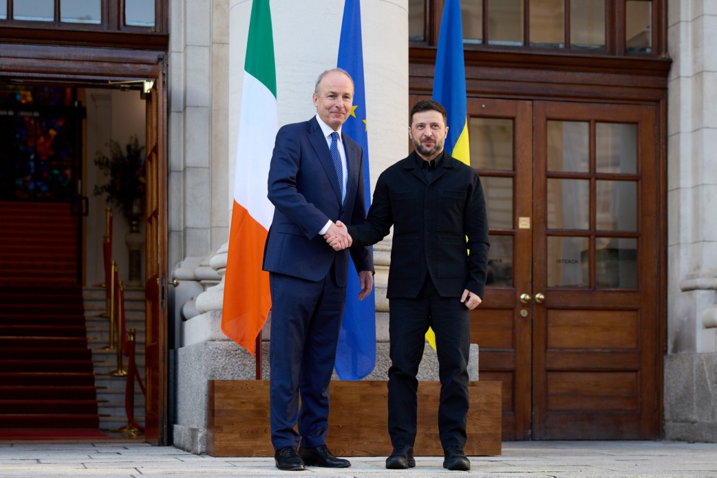 Заява Президента України під час спільного з Прем’єр-міністром Ірландії спілкування з журналістами Заява Президента України під час спільного з Прем’єр-міністром Ірландії спілкування з журналістами