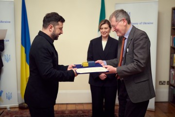 Президент і перша леді зустрілися з представниками Університетського коледжу Дубліна, які допомагають Україні впроваджувати провідні методики екстреної медичної допомоги на фронті