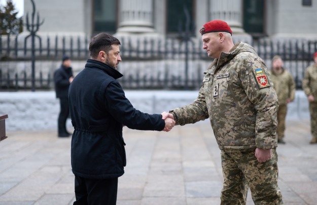 Президент привітав воїнів ракетних військ та артилерії з професійним святом 