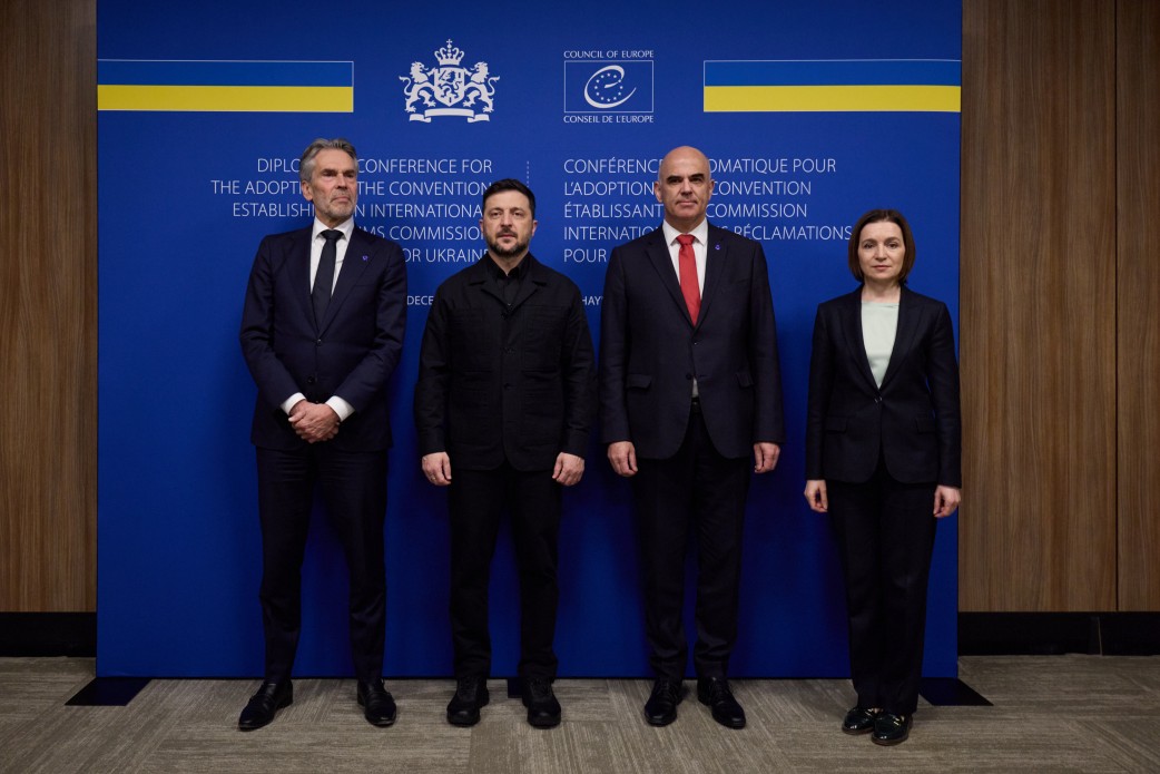 Володимир Зеленський провів спільну зустріч із Премʼєр-міністром Нідерландів, Президенткою Молдови та Генсеком Ради Європи Володимир Зеленський провів спільну зустріч із Премʼєр-міністром Нідерландів, Президенткою Молдови та Генсеком Ради Європи