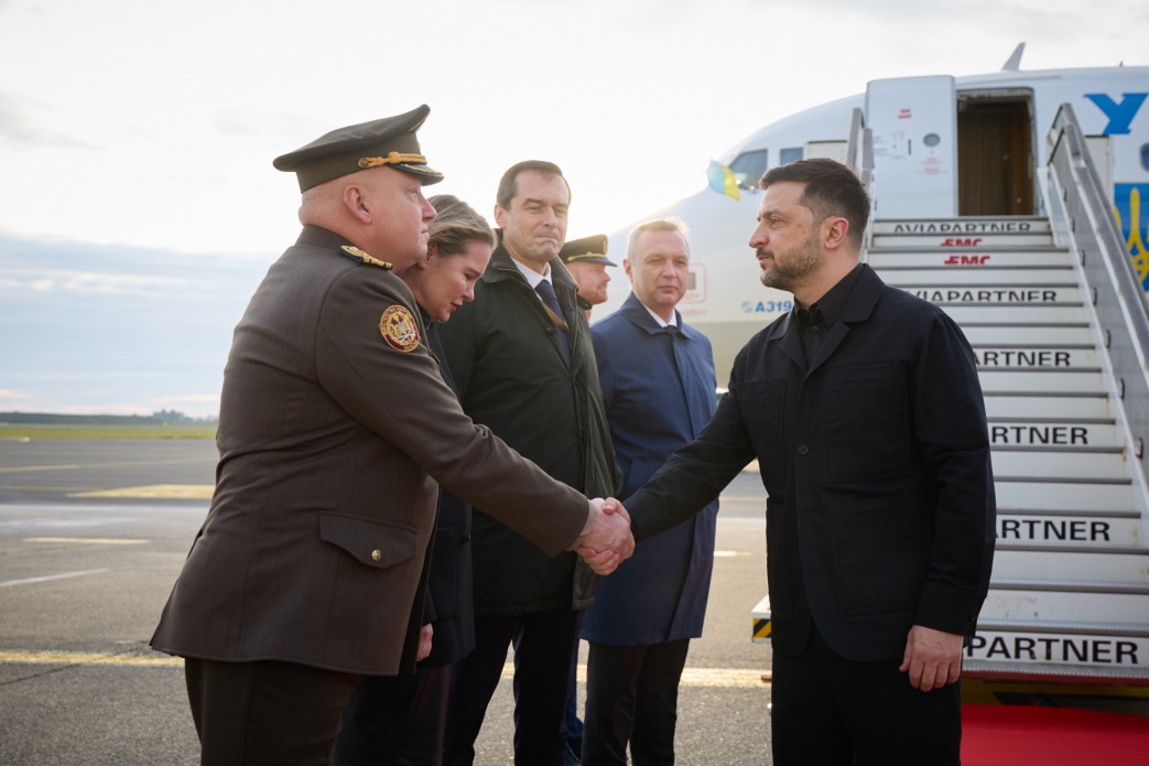 Активи Росії мають бути використані для захисту від російської агресії та відбудови того, що було зруйноване російськими атаками – звернення Президента до учасників засідання Євроради Активи Росії мають бути використані для захисту від російської агресії та відбудови того, що було зруйноване російськими атаками – звернення Президента до учасників засідання Євроради