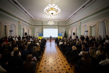 Президент відзначив державними нагородами українських дипломатів