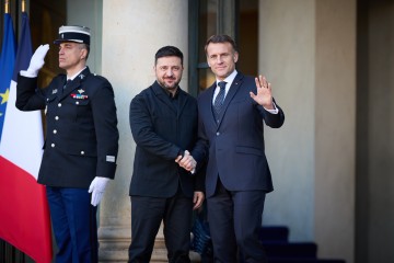 Volodymyr Zelenskyy and Emmanuel Macron Coordinated Their Positions Ahead of the Meeting of Leaders of the Countries Participating in the Coalition of the Willing, Which Will Take Place Today in Paris