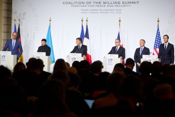 Важливо, що сьогодні є ґрунтовні документи Коаліції охочих: спільна декларація всіх країн Коаліції та тристороння декларація Франції, Британії та України – Президент