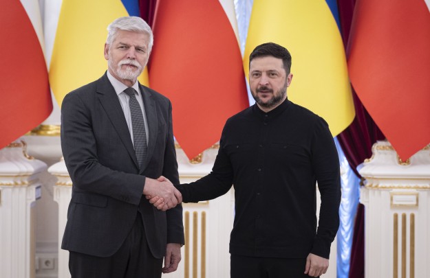 Дипломатична робота, підтримка стійкості та відновлення України: Володимир Зеленський зустрівся з Петром Павелом