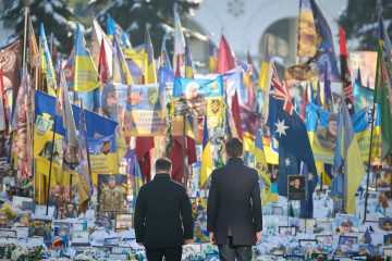 Volodymyr Zelenskyy and Mark Rutte Honored the Memory of Fallen Ukrainian Warriors at Maidan Nezalezhnosti