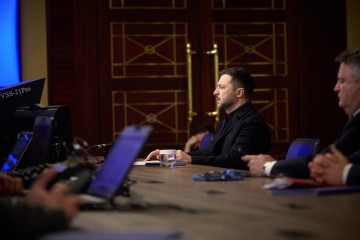 У вільному світі не повинно бути місця для російської нафти, танкерів, банків – Президент під час звернення до Європарламенту