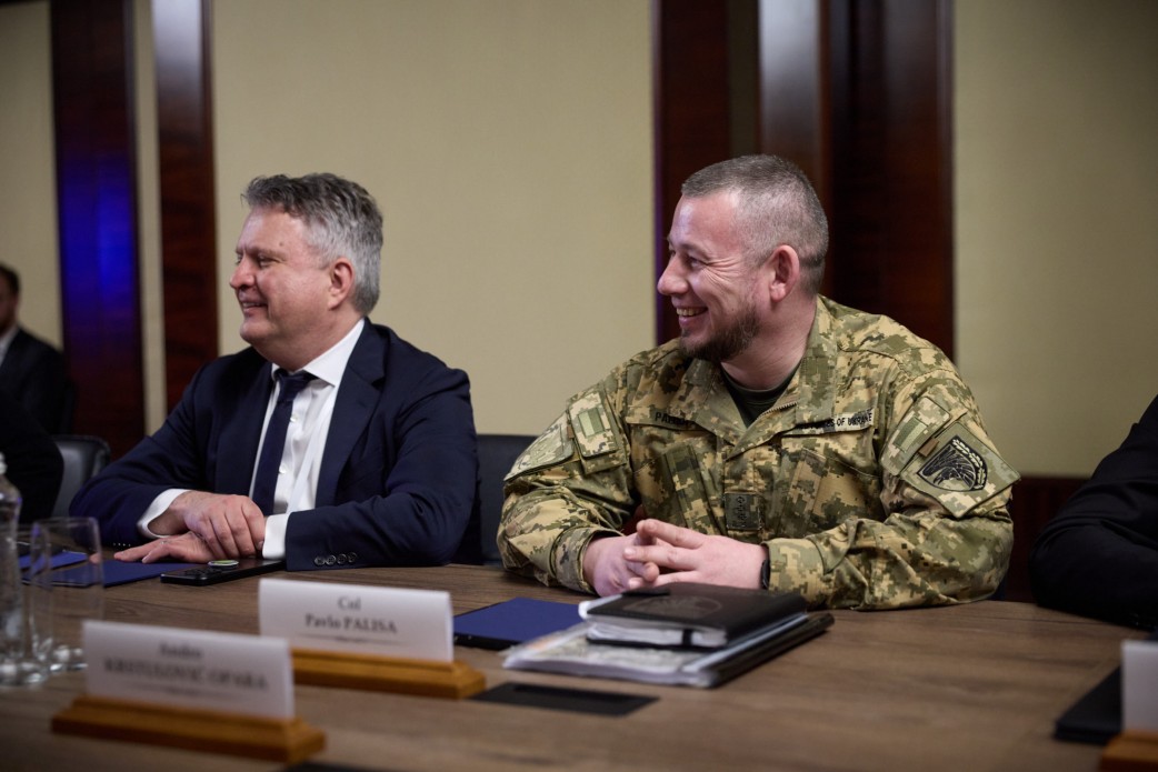 Заява Володимира Зеленського під час спільного з Антоніу Коштою та Урсулою фон дер Ляєн спілкування з журналістами Заява Володимира Зеленського під час спільного з Антоніу Коштою та Урсулою фон дер Ляєн спілкування з журналістами