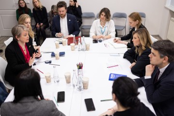 Перша леді України та міністерка закордонних справ Великої Британії обговорили зусилля для возз’єднання українських родин, які розлучила Росія