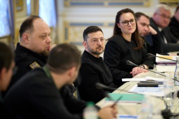 Президент обговорив з урядовцями та парламентарями підсумки роботи уряду під час осені та зими й завдання на весну та літо