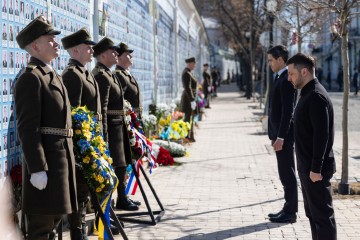 Президент України та Прем’єр-міністр Нідерландів вшанували пам’ять загиблих українських захисників і захисниць