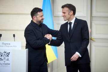 Оборонна підтримка, євроінтеграція та посилення санкцій проти РФ: Володимир Зеленський зустрівся з Емманюелем Макроном
