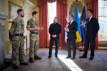 У Лондоні Президент України, Прем’єр-міністр Великої Британії та Генеральний секретар НАТО провели спільну зустріч