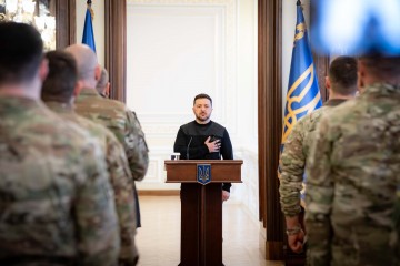 Ваша робота додає хорошого настрою всім українцям – Президент зустрівся з воїнами СБУ та привітав їх із професійним святом